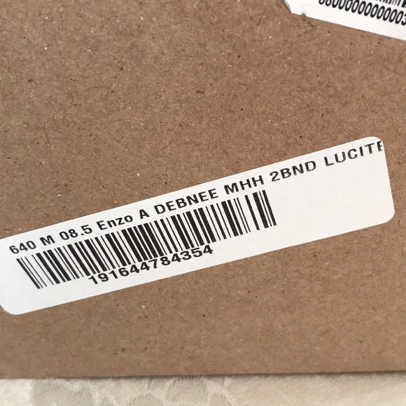 Final Markdown-ENZO ANGIOLINI Debnee Pump - Picture 16 of 16